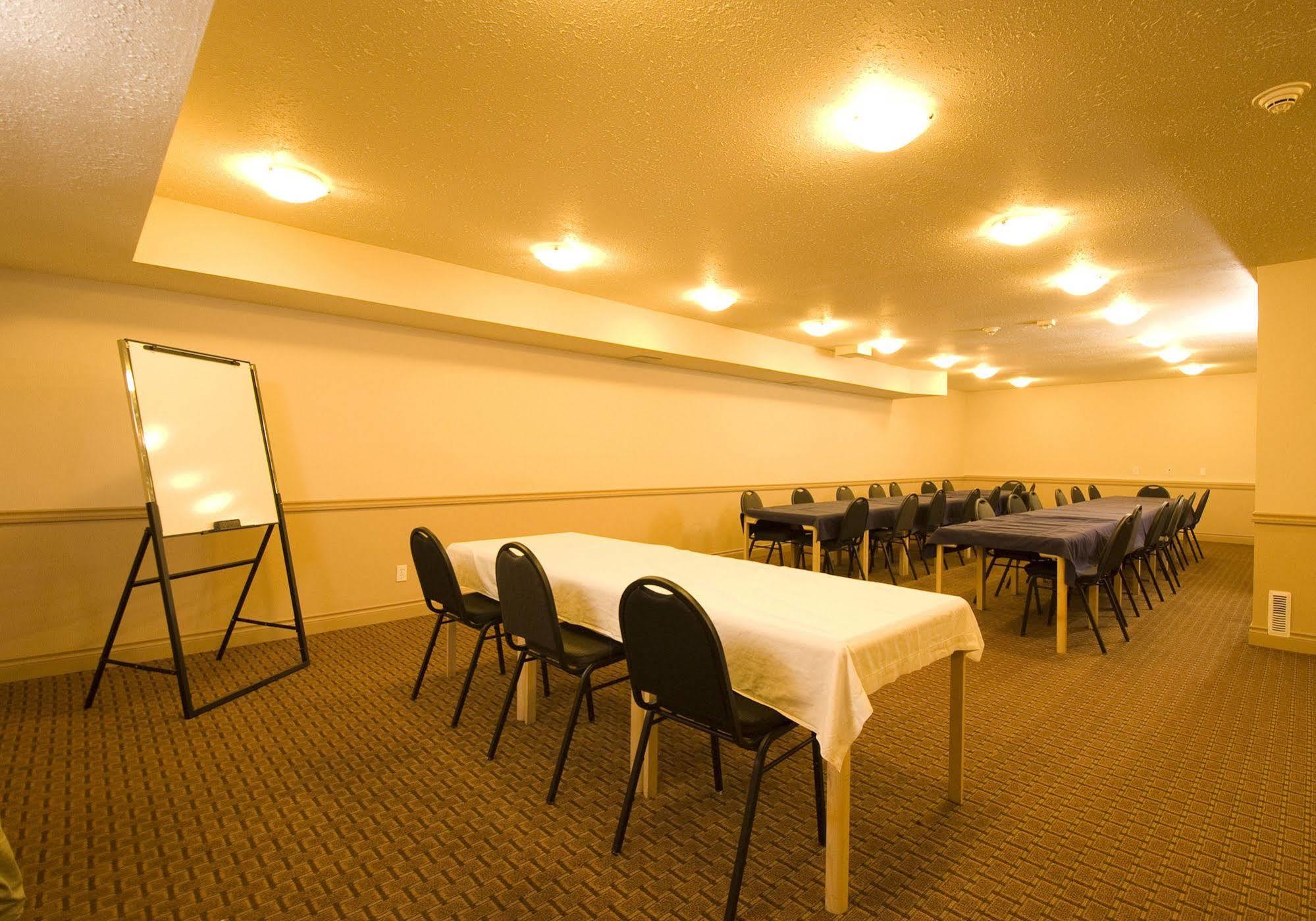 Lone Star Hotel North Battleford Ngoại thất bức ảnh